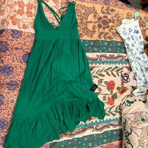 NWT Lulu’s Green Midi Dress